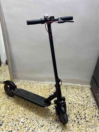 سكوتر شحن سرعة 30km\h حقيقي شرط بيه 3 انضمة قيادة اقتصادي وعادي وسبورت...