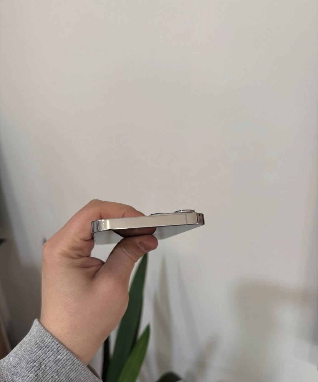 السلام عليكم
آيفون 13 برو ماكس  للبيع💸

ذاكره 256

بطاريه 85 🔋

ملاحضه: الجهاز جداً نضيف
جهاز عربي شراق اوسط
المكان بغداد البيجيه📍

توصيل متوفر 🚚 

السعر : 680 الف قفله 

اذا تحب تستفسر اكثر الرقم وتساب فقط*********** ☎️
