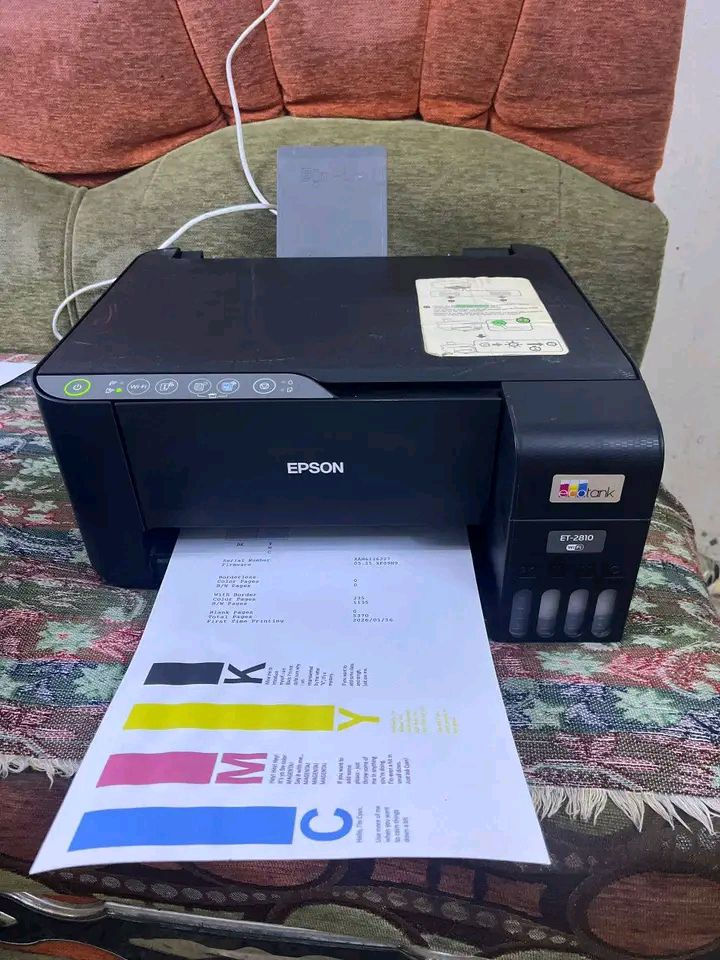 السلام عليكم 
طابعه ايبسون حقن خارجي وايفاي 2810 او 3250نضافه عاليه الطابعه مستخدم بلخارج نضيفه وشغاله وطباعه من الهاتف والحاسوب واسكنر واستنساخ ملون واسود وابيض الطابعه سعرها 130 الف عنوان موصل ***********
