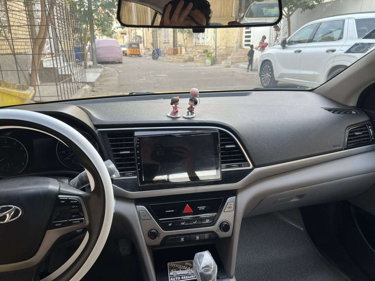 النترا. 2017 رقم بغداد اجره  حداديه نضيفه 90 بل100 تبريد شغال وارد امريكي ضربتها جاملخ وبنيد دواخل جديده 
السعر 108 وبيها مجال للشراي المكان العماره ***********
