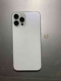 IPhone 📱 12 pro max  256 لون ابيض  الهاتف غير مفتوح وتر بروف  كله نورم...