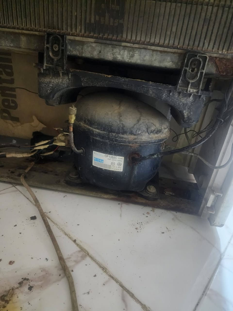 سلام عليكم ثلاجة حجم ٢٨ لبيع ب150  ماطور شرط ثلج  عنوان بغداد الكرخ ..رقم واتساب او اتصال ***********
