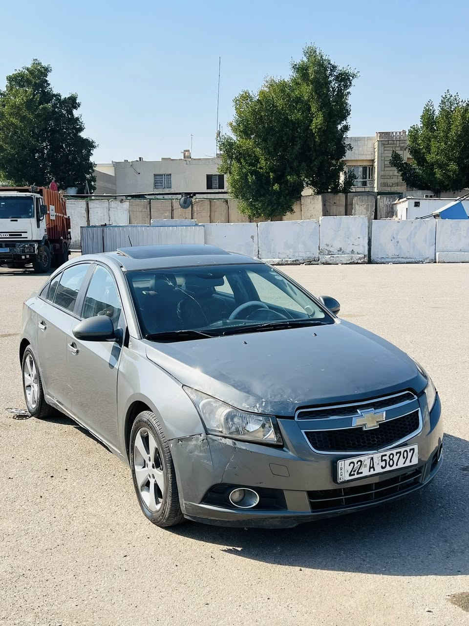 شوفرليه كروز موديل 2010
فول مواصفات مكينه مكفوله  
رقم وسنويه جديد اربيل 
فتحه سلايد روف
كشنات جلد 
باتري جديد 
صدر امامي وخلفي جديد جاملغ امامي مبدل شركه لوان بدون صبغ هاي ضربه جاملغ كدامك يحتجله ترتيب بسيط *********** السعر 68 وبيه مجال
