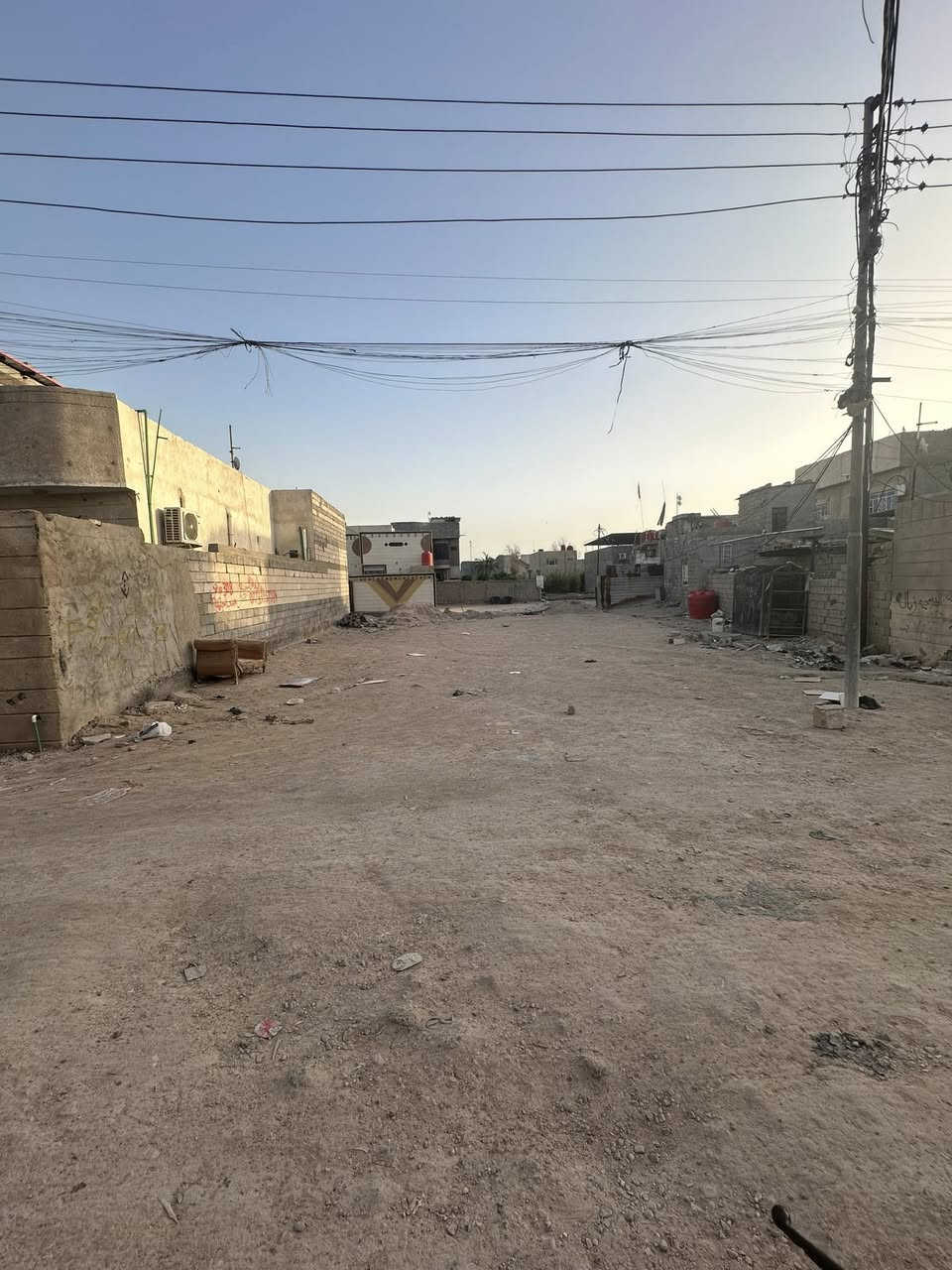 قطع أرض للبيع المساحه ٣٠٨
ابو الخصيب عويسيان قرب علوة الكوفه 
*********** رقم الهاتف
