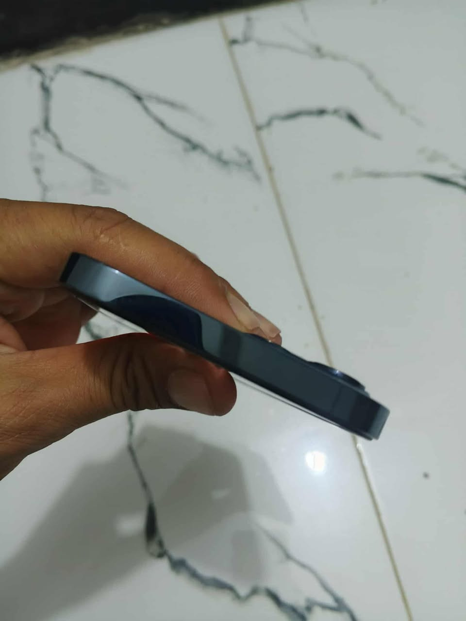 آيفون 12برو ماكس مامفتوح ذاكره 256 بطاريه 80 بلادي شرق اوسط ماستر A/AA كامل ملحقات جهاز لوك السعر 650 الف وبي مجال يرهم مراوس الاستفسار اكثر ***********
