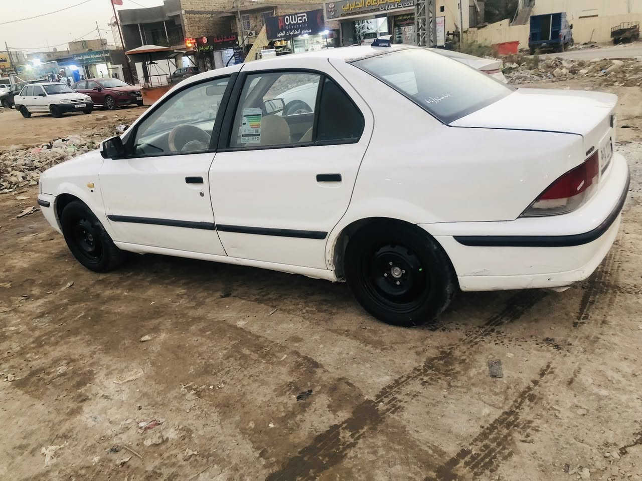 السلام عليكم سمند 2011 مكفوله لاضربه ولاتبديل رقم كربلاء بسمي شرط هزه ستوه داخله سنويه ل27 جاهزه مكينه وكير وحداديه وتخم تاير وكهربائيات كله شغاله سياره جاهزه مابيه اي نقص السعر 35 الشراي يتصل *********** مكاني الديوانية الحمزة
