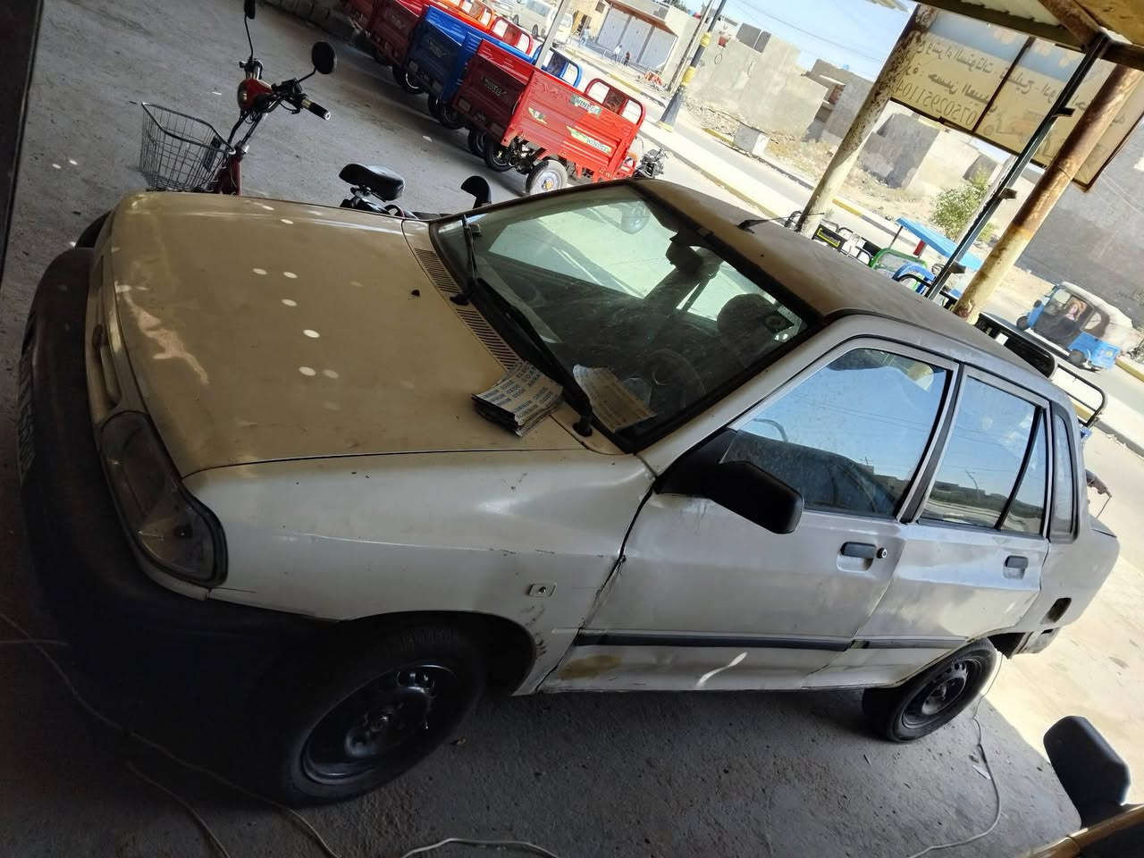 السلام عليكم  سايبه موديل ٢٠١١ كامله محرك وكير برايد السعر ٢٣ وبيهه مجال ***********
