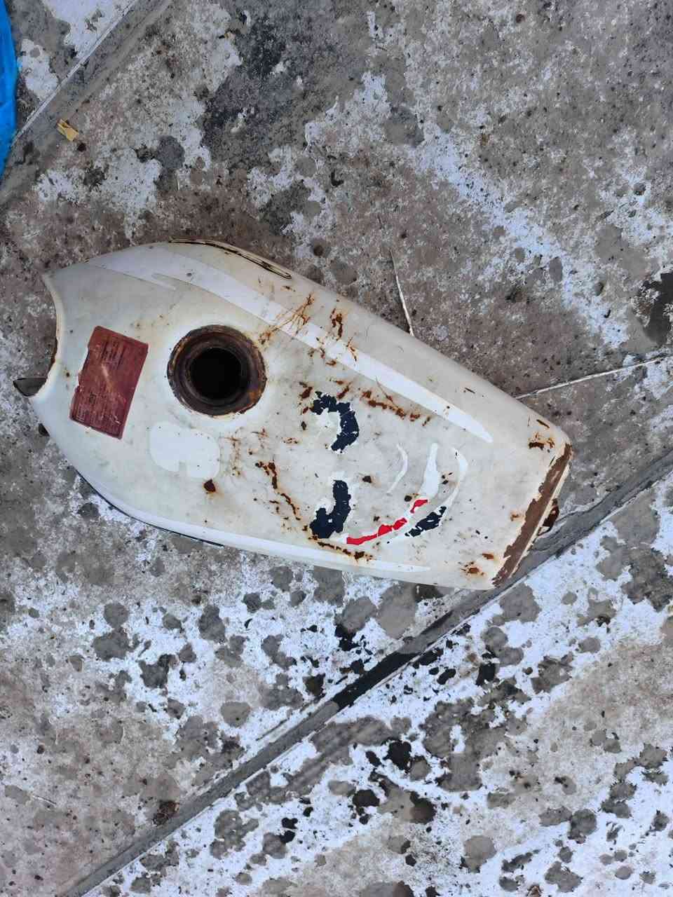 السلام عليكم اخوان تانكي للبيع 
سعره 5تالاف 
مكانس بصره صبخة العرب


**إذا كنت صاحب هذا الإعلان وتريد حذفه لأي سبب، رجاءا أرسل رسالة إلى الدعم الفني**