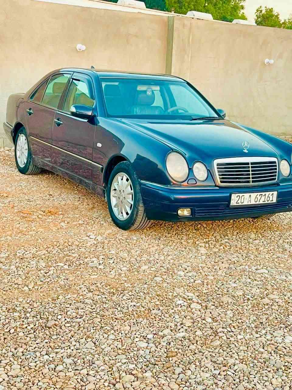 أم عيون مال جناي
السلام عليكم 
مارسدس ام عيون موديل 2000
كفالة عامة من الضربة والضرر
صبغ عام جمالية فقط 
محرك الحديث V 
كير - محرك - صدر بالشرط
داوخل نضيفة حيل 
تخم تاير جديد
تبريد ثلج 
مواصفات حلوة
رقم ديالى 
تحويل مباشر
سيارة نضيفة مال جناي 
السعر 94 $
مكاني ديالى - كنعان - الشارع العام
للاستفسار 
***********
