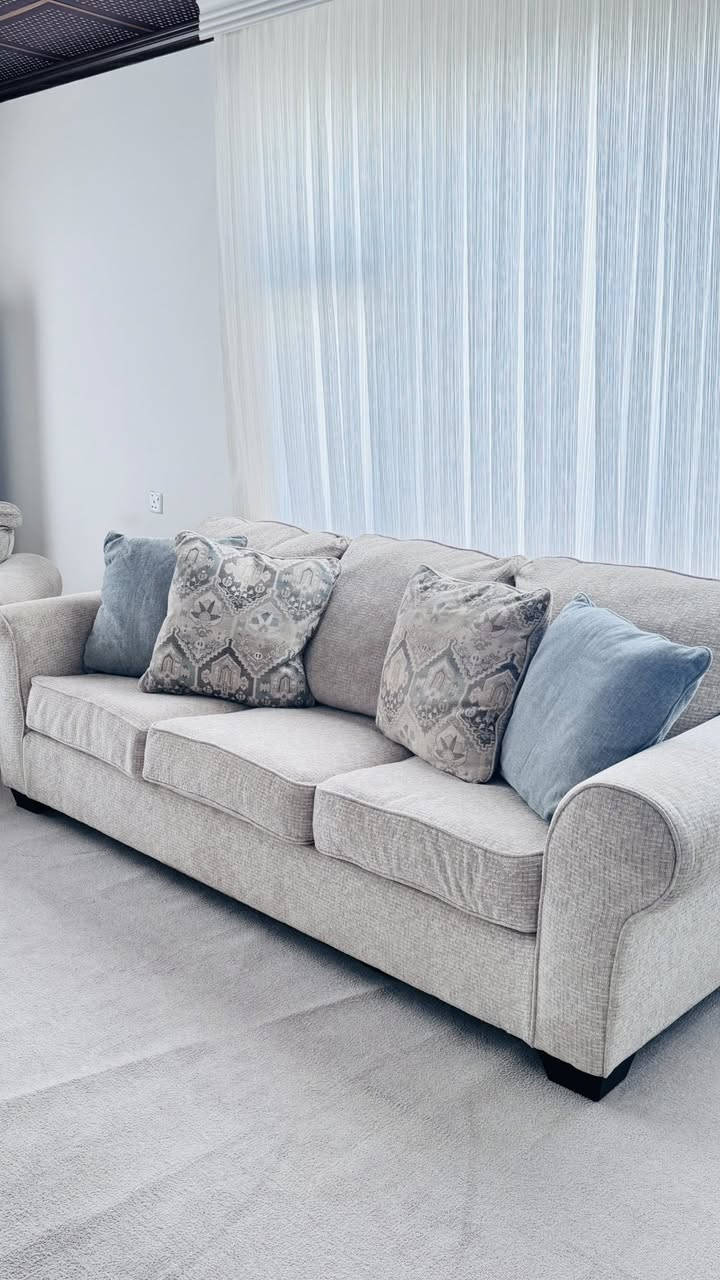 Sofa
Qanafay Ashley 33 waraqay pe drawa
Zor paku be ayb nrxe 13 waraqaya
Slemani


**إذا كنت صاحب هذا الإعلان وتريد حذفه لأي سبب، رجاءا أرسل رسالة إلى الدعم الفني**