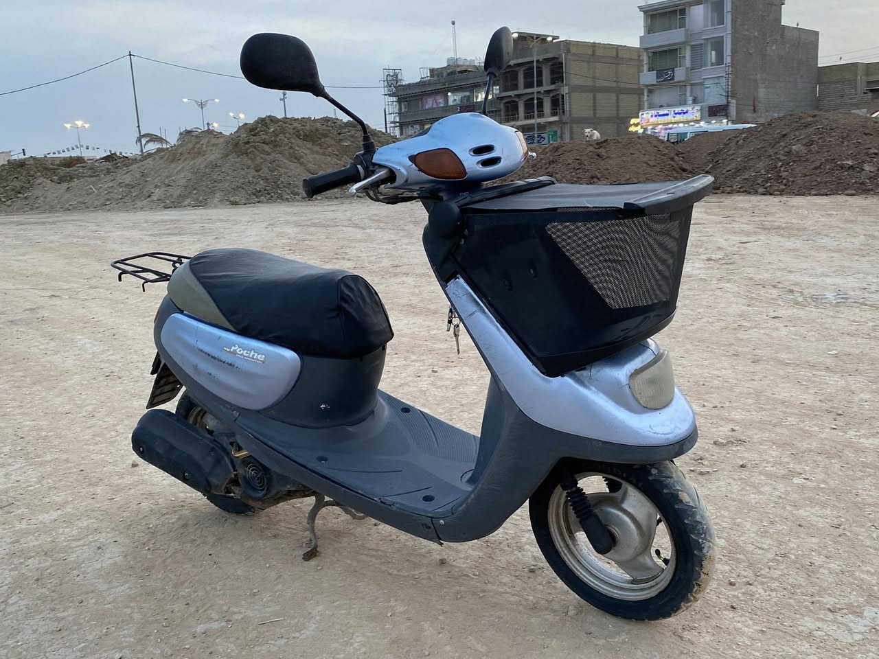 السلام عليكم ورحمة الله وبركاته 
داجة منغولي 2007 نضيفة مكينه ما مفتوحه 
كلشي بيها شغال السعر 550 ألف قفل
للتواصل والاستفسار ***********
العنوان كربلاء حي الشهداء الموظفين
