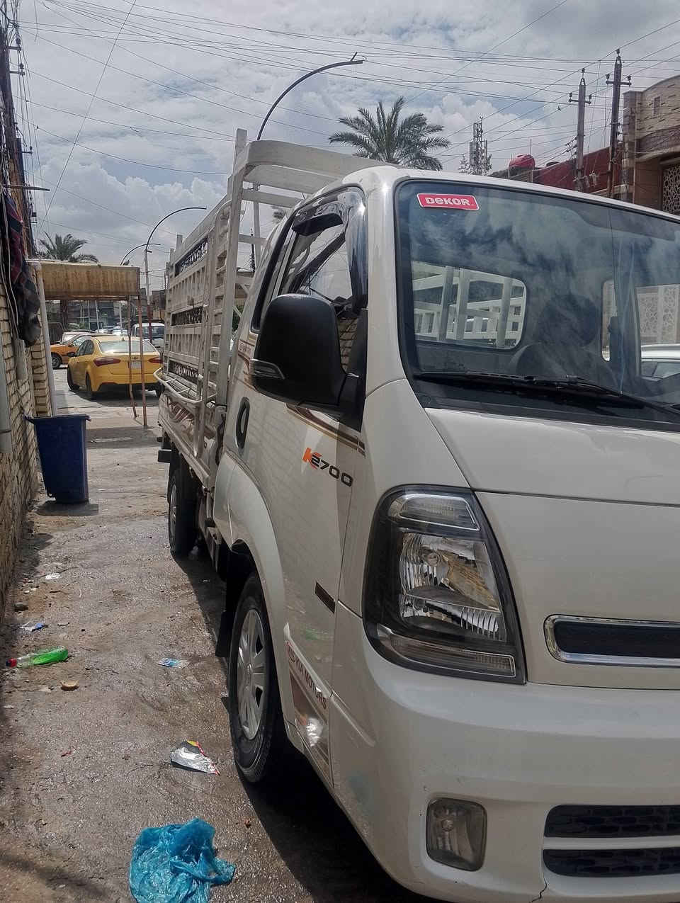 السلام عليكم كيا حمل بنكو مديل 20سياره جديده ما متعوبه كير وكسل ومكينه مكفوله كفاله عامه بلاديه مابيه صبخ ولا ضربه كلا وضع شركه سياره خير من الله بسمي رقم الجديد بغداد 11بيعه بدون محجر وذه درتون لمحجر بيه عادي سعره 129وبيه مجال شي قليل مكاني بغداد الشعب حي وار هذه رقمي للتواصل ***********
