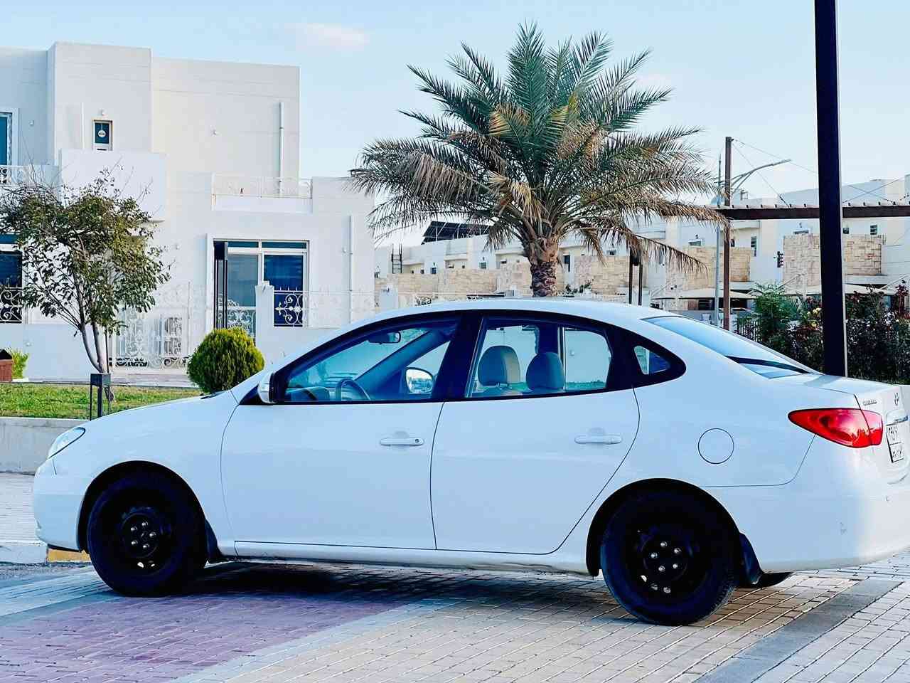 للبيع فقط ….اعتذر عن الاقساط والوعدة
✳️ النترا موديل 2010 خليجي ابيض ثلجي
✳️ رقم اربيل القديم سنوية نافذة 
✳️ شرط التحويل والغرامات
✳️محرك 1600 المرغوب شرط لاتبخير ولاتنقيص 
✳️كير اتوماتيك شرط بلادي 
✳️ تدفئة /تبريد/كهربائيات/صدر/تايرات/كلها مكفوله ✅
✳️ تايرات 4️⃣ جديدة 🆕 
✳️ صدر امامي خلفي كلا جديد 🆕 

سياره جاهزه شرط برغي ما ناقصها ✅

سياره مكفولة بدون قطرة صبغ 
بيها فقط شوية بارد بالقمارة واكعة عليها سقيفة 
شرط بدون صبغ السونار مرفق مع الصور

مكان السيارة صلاح الدين تكريت شارع الاربعين 
السعر 100 $ وبيها مجال بسيط
للأستفسار  ***********
