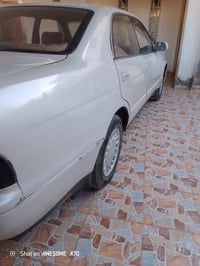 سياره بطه للبيع موديل 95 رقم نجف السعر 48 وبيهه مجال رقم الهاتف ٠٧٧٣٦٣...