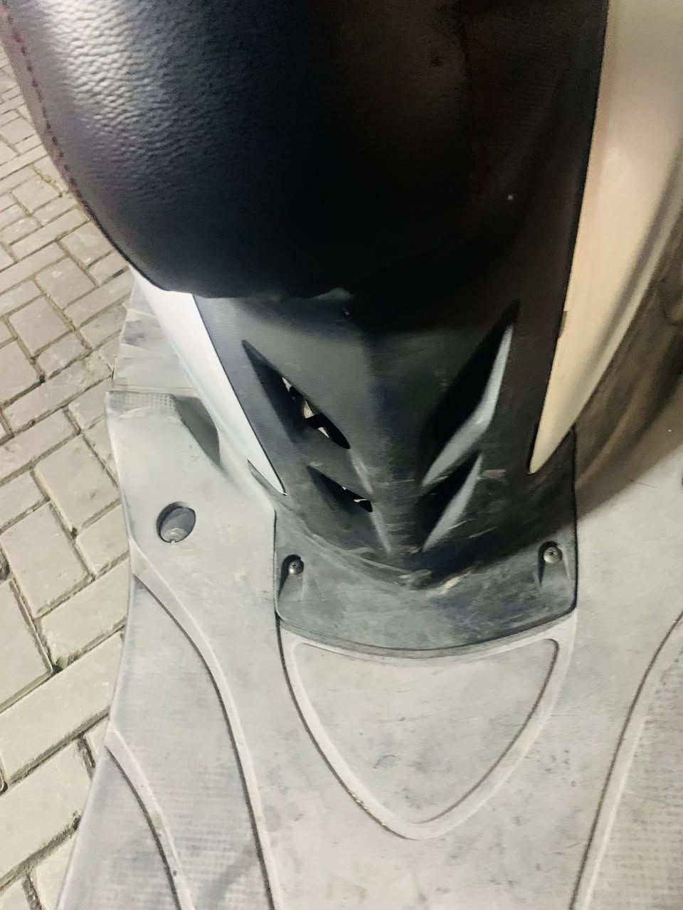 سكنس ياباني  قباق نفخ استان كهرباي 
الدراجه كلشي بيها بلادي واي شي مبدل مبدل اصلي 
كفرات كلها اصليه ام الشرايط 
زنون عالي انذار ويه الدراجه 
ماشيه 48 الف
تايرات جديده مبدله 
دهن امزويل وبانزين كله محسن 
تريد تفحص الدراجه جيب وياك ابو دراجات يفحص قبل متقيم الدراجه
رايدها ب مليون و50 وبيهه مجال. مكاني بغداد مدينه الصدر الرقم ***********
