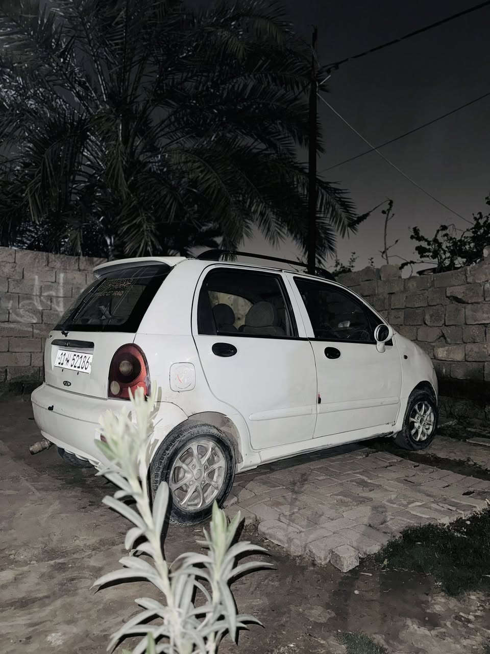 السلام عليكم للبيع كيو كيو شيري  
التفاصيل 👇
🔹موديل2012 
🔹كير عادي  ومحورته  دگم 
وهسه عطلان الكير  يعني شغله كهربائية وانزل من سعره تصليحة الكير .
🔹رقم بغداد هزه جديده تنتهي ب2027/7/17 .
🔹السياره بأسمي تحويل ثاني يوم 
اريده ب ٢٨وبيه مجال
مكاني واسط قضاء الصويره 
للاستفسار متواجد بس ع الاتصال ع الخط 
علي عزيز
***********
