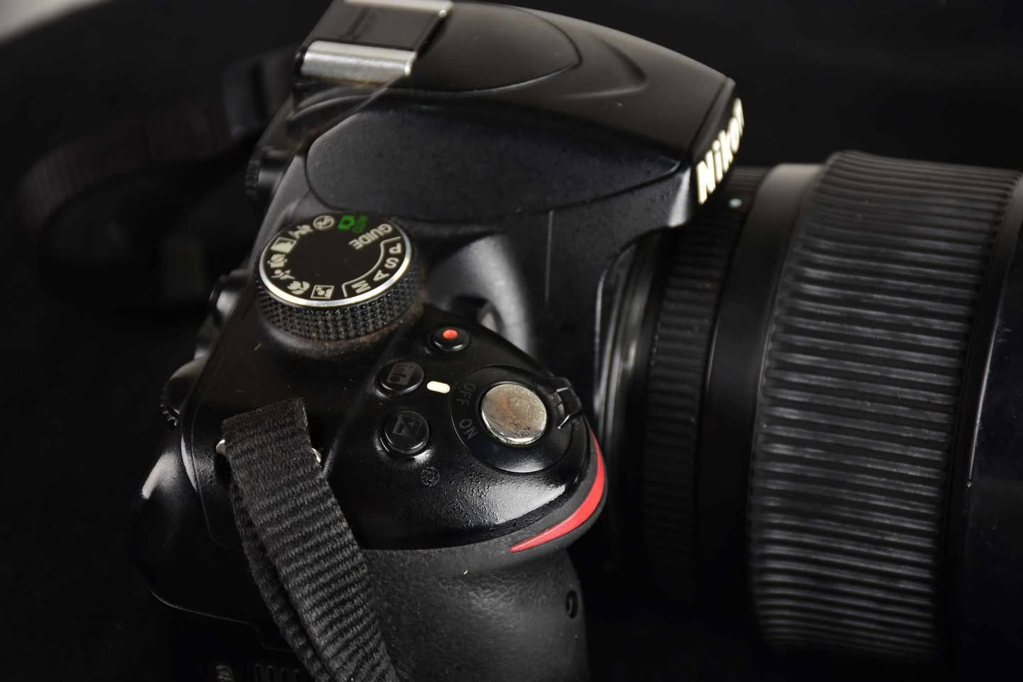 NIKON D3200
Lens 50mm f1.8
Lens 70-300 manual focus
550,000 IQD


**إذا كنت صاحب هذا الإعلان وتريد حذفه لأي سبب، رجاءا أرسل رسالة إلى الدعم الفني**