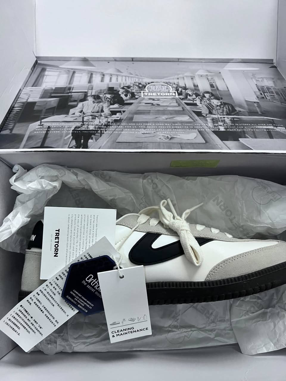 السلام عليكم حذاء منّ ماركة TRETORN
القياس 42.5 ماركة سويدية المنشأ 

الحذاء اصلي وجديد غير مستخدم مثل مشوفون سعره موجود 

سعره 65ادزه إلك هوا وتوصيل 

ليش هيج سعره لان اني اريد أبيعه باسرع وقت👍🏻


**إذا كنت صاحب هذا الإعلان وتريد حذفه لأي سبب، رجاءا أرسل رسالة إلى الدعم الفني**