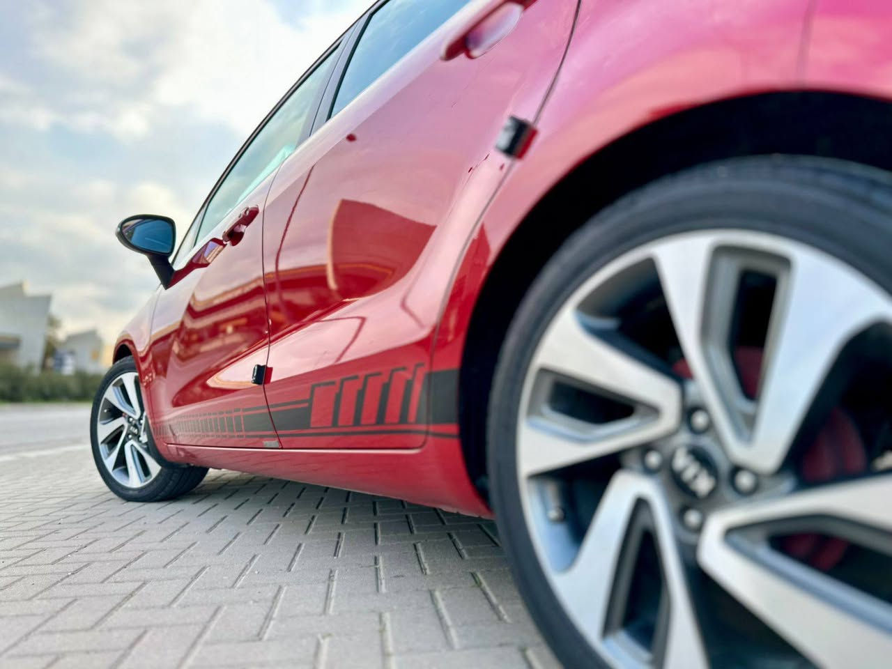 كيا ريو ٢٠١٦ فول فول مواسفات

خلیجی سفری شریکه ی بخیط

٣٩٠٠٠ کم  حه حیقی رۆشتووه 

سلایت ..به سمه .. رادار ..ته حدید سورعه
شاشه.. کامیره .. حساسات ..زور مواسفاتی تر

سه نه وی به ناوی خومه وه یه ٢٠٢٨ تازه یه
له شه ریکه وه یه ک ده سته 

هیجی بیووه نییه بویاخ و ساردی نییه شوختی نییه
له سلیمانییه سه یاره که 

ره قم موبایل :-  

 { *********** }.   { *********** } السليمانية, العراق
