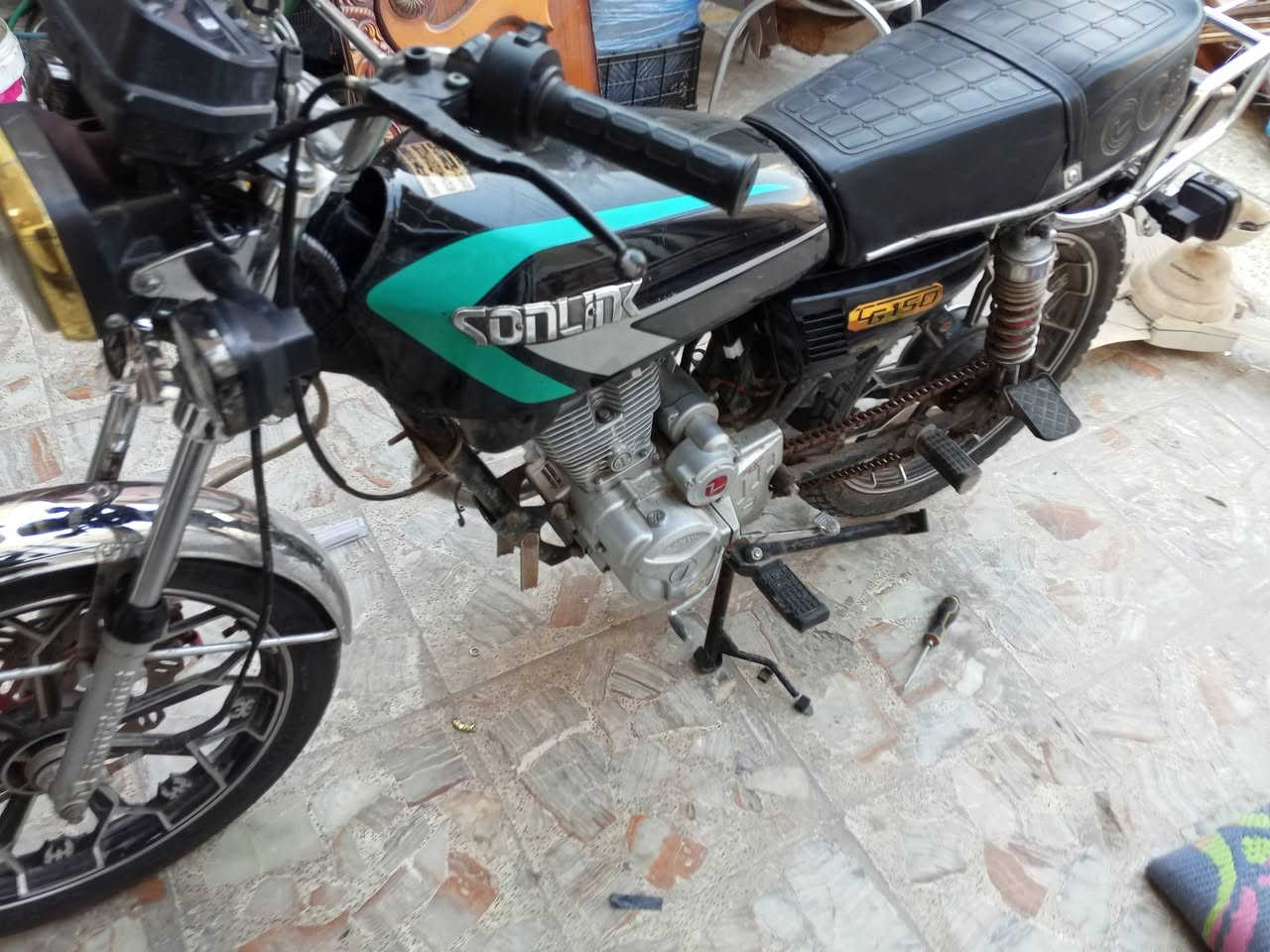 السلام عليكم دراجه سونك خمسة كيرسلف وهندر كهربائيات شغاله بس الدشبول طفه فجأة مكينه خير من الله اوراق اصوليع السعر 500وبيهه مجال حك جيتك مكاني بغداد الشعب ***********
