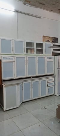 كاونتر المنيوم • ٥٫٥م • سنك مرمر