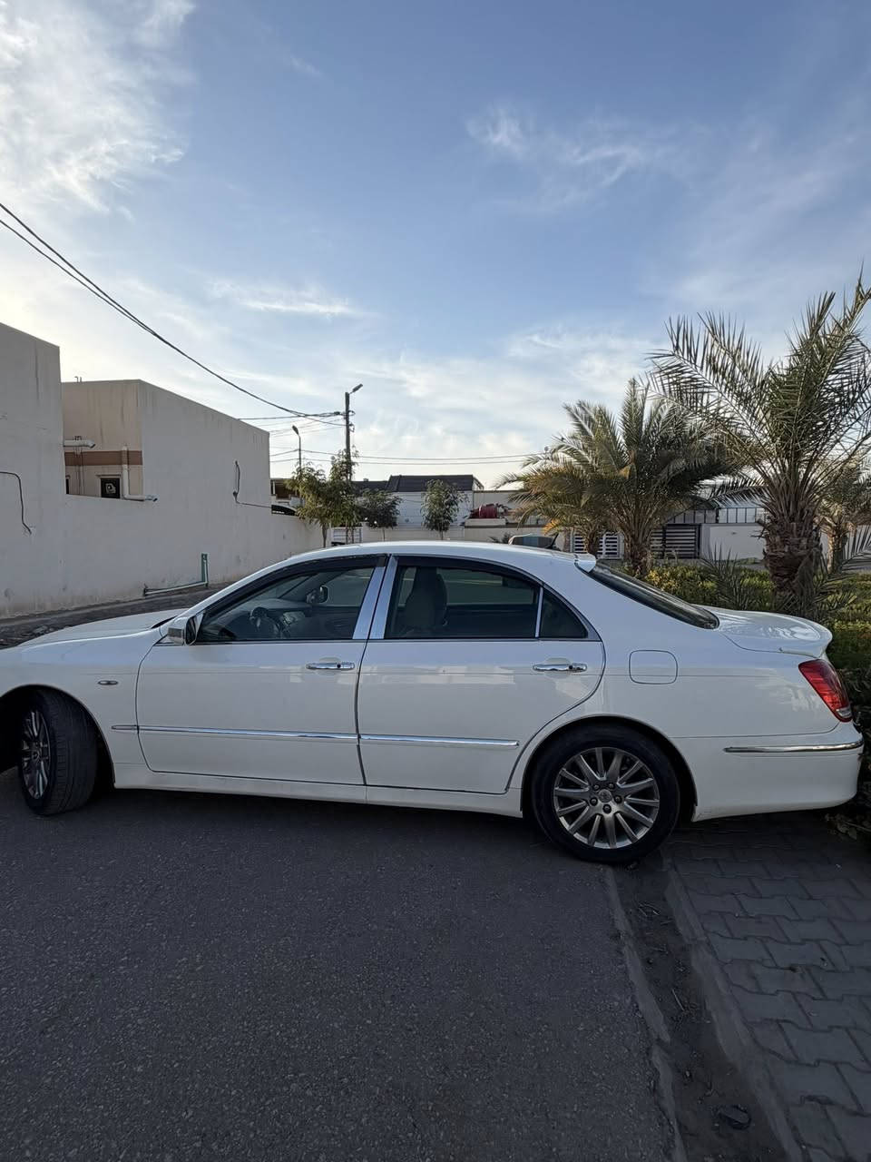 الهم صلي على محمد 
تيوتا كراون  ماجسته قرار مفحوصه فقط رقم كركوك حديد وكاله ثاني يوم كفاله عامه أربع دكم شاصي 84 تبريد خلفي اشاير بل المري تخم تاير 
 مكينه كير كفاله باتري جديد تحوي نجف السعر 90 وبيه شويه مجال بيع مستعجل العنوان النجف  كشنات مخمل 
*********** ملاحضه لا ابيع دين ولا مراوس
