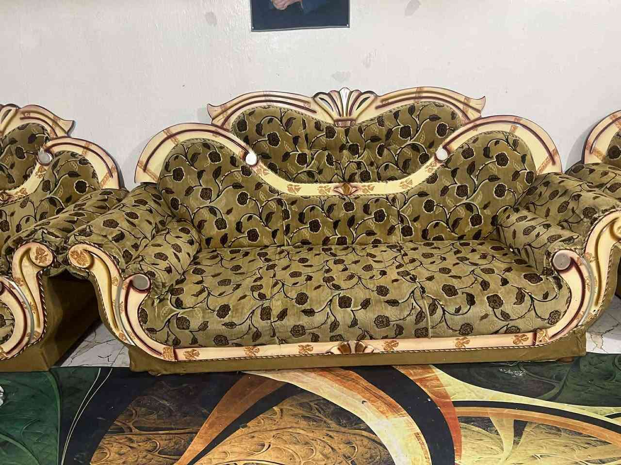 متاح تخم  6 قطع نضافه 90 ٪  مكاني داموك شهداء شراي يتصل ***********
