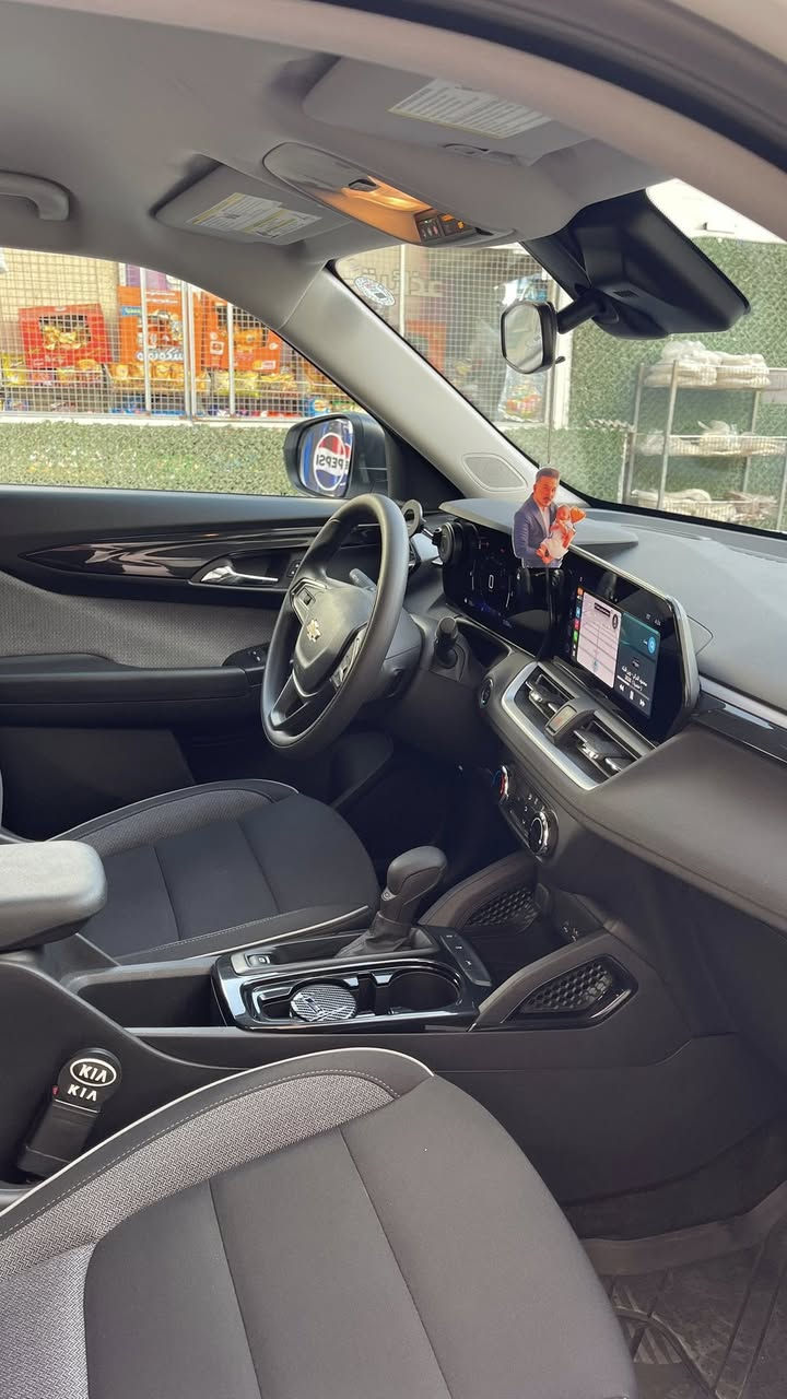 السلام عليكم 
تريل بلايز موديل 2025 ماشية 13 الف كيلو 
رقم اربيل بأسم الوالد 
السيارة بيهه بنيد صبغ ودعامية مال RS فقط وصور الحادث موجودة 
الويل مالتهه اني مبدلة بلادي مال فول موصفات 
مكان السيارة بغداد المنصور 
***********
