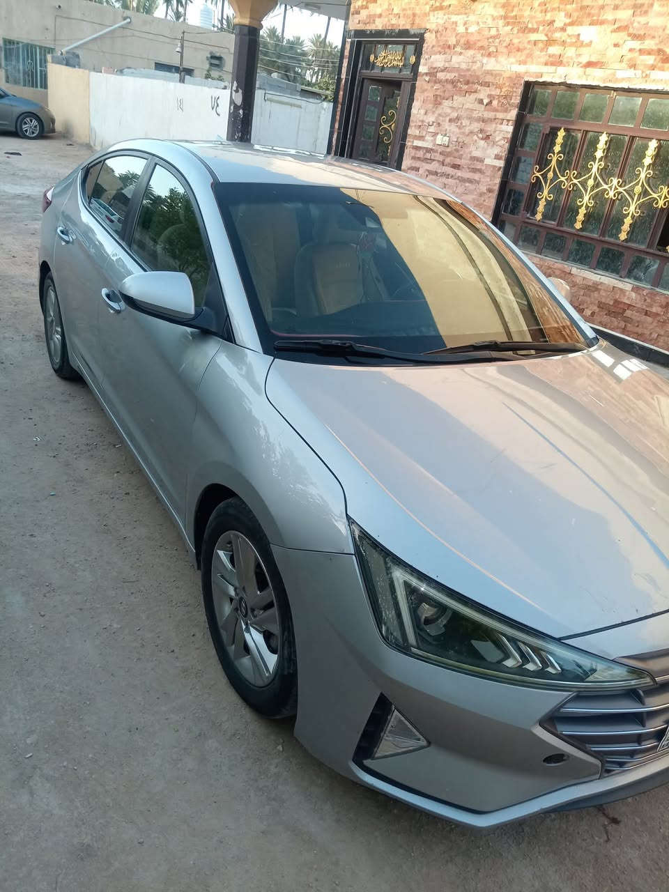 النترا 2020 وارد امريكي
بس بنيد مبدل 
فول مواصفات من عده الفتحه رقم انكليزي تريد وكاله او تحويل كير AT المرغوب 
محرك دوش
 السعر 122
مكان كربلاء طويريج
***********
