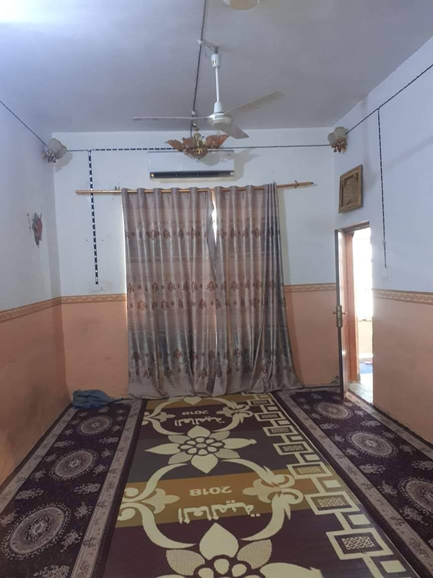 بيت للبيع طابو صرف مشخاب كاشف الغطاء 188متر 3غرف صاله كبيره واستقبال وساحه وحديقه صحيات داخليه و خارجيه 3بيت عن الشارع العام بنيان مرتب وجديد بنيان جناي بلوك تزكام شرط عكاده السعر 110وبي مجال  للاتصال ***********
