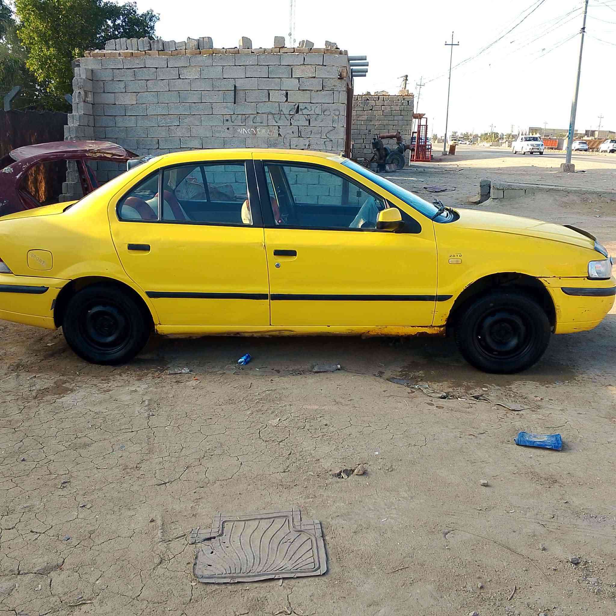 ياالله السلام عليكم سمند موديل 2010 بيها باب خلفي مرجع بارد  كير مكينه حداديه تايرات كله جديد سنويه 2028  هيه مطلوبه وتسديدها عليه غرامات مصفره كهربائيات كلها شغاله السعر 29 وبيها مجال للشراي ويدلل مكاني الديوانيه البدير  ***********
