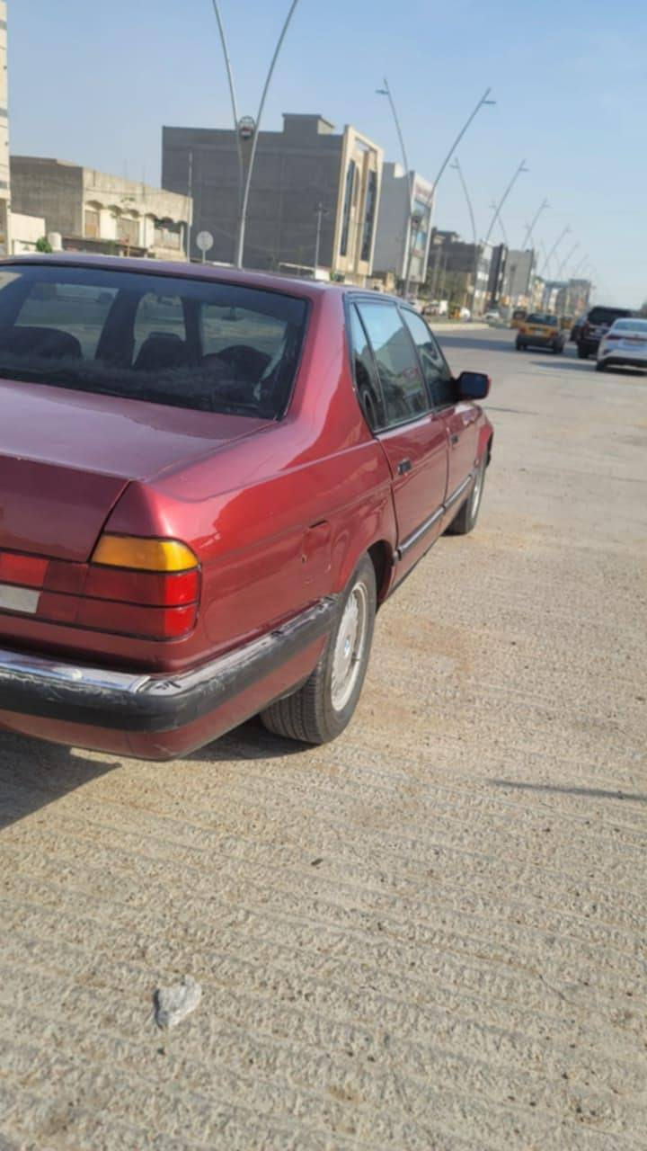 السلام عليكم بي ام للبيع موديل 92 ثانويه مجدده 27 سياره جاهزه من اي نقص سياره محرك بطه بيها مكفوله من  الضربه السعر 38 ورقه وبيها مجال العنوان واسط العزيزيه***********
