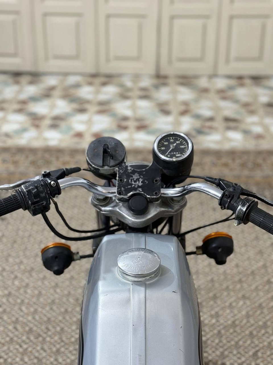 سلام عليكم تحياتي للجميع مرخصة الادمن بسبب الوعود الكاذبه اعيد النشر ماطور ١٩٨٢ مكينه ستندر ماطور مؤسسة بلادي جديده راس وجعب ألماني ماشيه ٧١ الف زيرو الاستفسار الرقم *********** تحياتي
