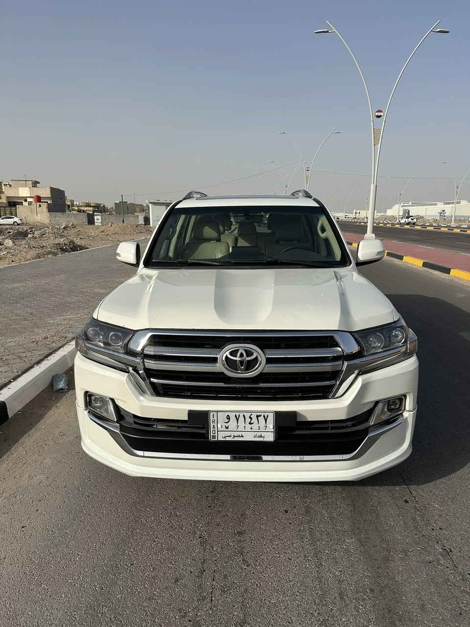 لاندكروزر 2019 وكالة SAS
* رقم بغداد تحويل مباشر 
* ⁠حادث بنيد وجاملق وباب صبغ صفحه الصدر
* مكان السيارة بصره 
* ⁠المواصفات
* محرك 6 سلندر (4000
* ⁠دعاميات كت (لحاية)
* بصمات 4 ابواب ( نظام ترحيب )
* ⁠لد شباك اصلي 
* ⁠شاشة كبيرة اصلية (نفكيتر)
* ⁠شاشات خلفية 
* ⁠كامرات محيطية 360
* فتحة سقف (سلايد)
* كراسي كهرباء 
* ⁠كراسي تبريد 
* ⁠مقاعد (7) راكب 
* دفع رباعي (4 * 4)
* ثلاجة وسطية
* جنطة كهرباء 
* ⁠تحكم ستيرن 
* وباقي المواصفات المعروفة
* ⁠السعر 425 وبيه مجال قليل
* ⁠رقم ***********
