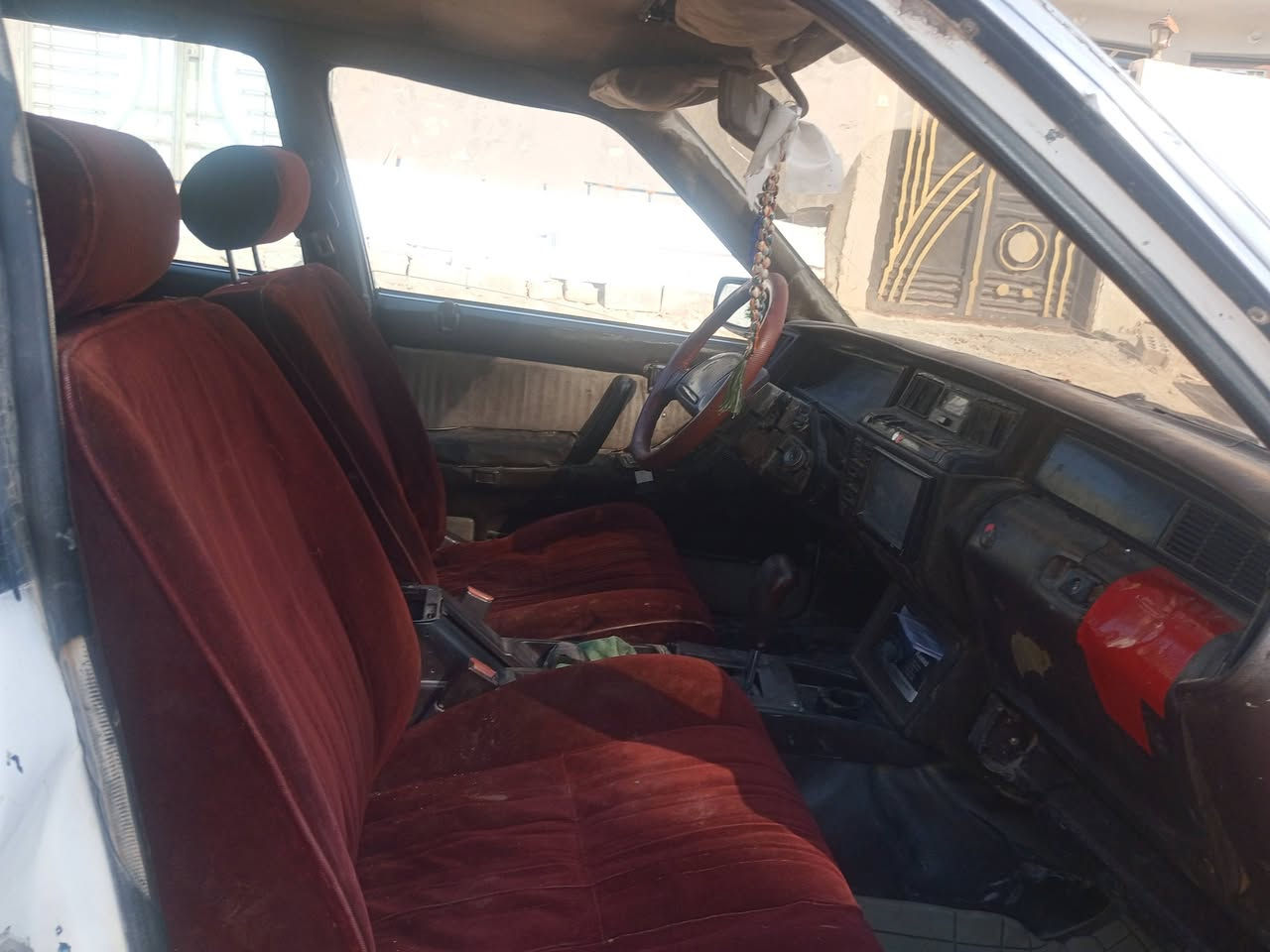 سيدان موديل 90مكينة جديد ونجي سياره نضيفه كافله من شواصي جديد أريده 30وبيه مجال أو مراوس اي سياره


**إذا كنت صاحب هذا الإعلان وتريد حذفه لأي سبب، رجاءا أرسل رسالة إلى الدعم الفني**