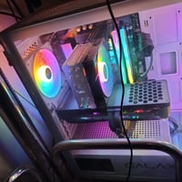 تجميعة PC GAMING مستعملة شي بسيط كلش نضيفة  المواصفات : المعالج corei5...