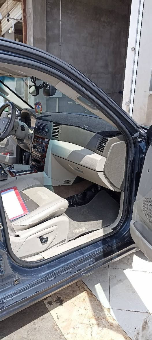سلام عليكم
جيب شيروكي 2007 لمتد رقم انكليزي V8 محرك 4700 
سيارة بأسمي رقم بغداد مشروع وطني 
السونار مع الصور 
***********
السعر 100 قابل للتفاوض
العنوان البصرة - كرمة علي
