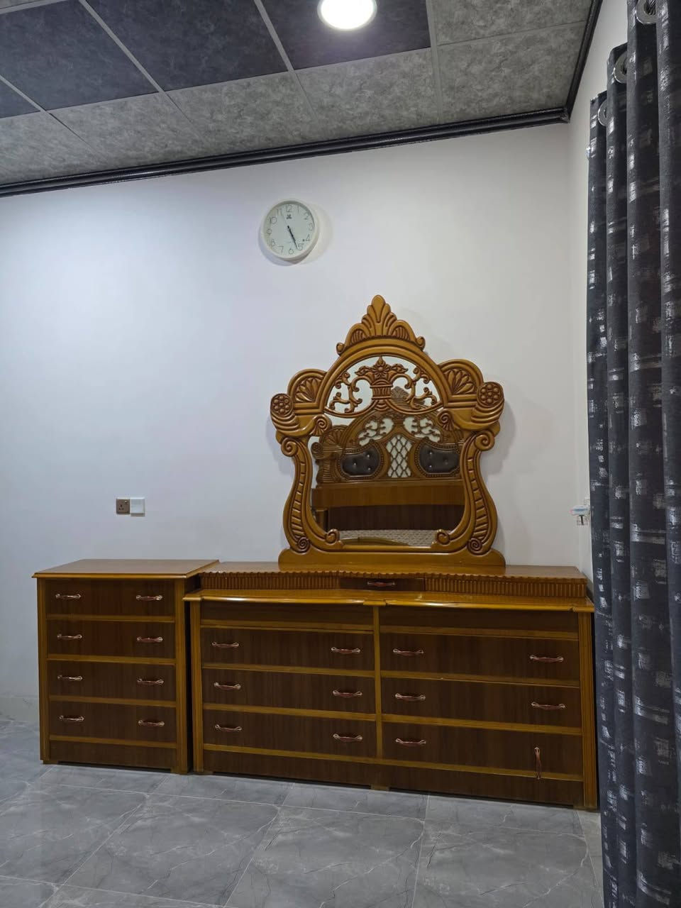 غرفه نوم خشب عراقي صاج ٦قطع مع طابورية للبيع بسعر مليون و250
مستعمل فترة قصيرة نظيف 

الموقع الموصل جانب الأيسر 

الي شراي يراسلني‬‏ وانطي رقم وعنوان 

 وندله على موقع بالضبط يجي يشوفه ونتفق إن شاء الله


**إذا كنت صاحب هذا الإعلان وتريد حذفه لأي سبب، رجاءا أرسل رسالة إلى الدعم الفني**