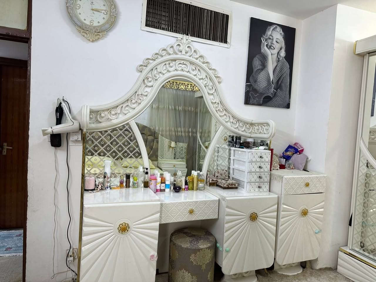 اغراض للبيع مستعمله نضيفه  موقع بغداد زيونة


**إذا كنت صاحب هذا الإعلان وتريد حذفه لأي سبب، رجاءا أرسل رسالة إلى الدعم الفني**
