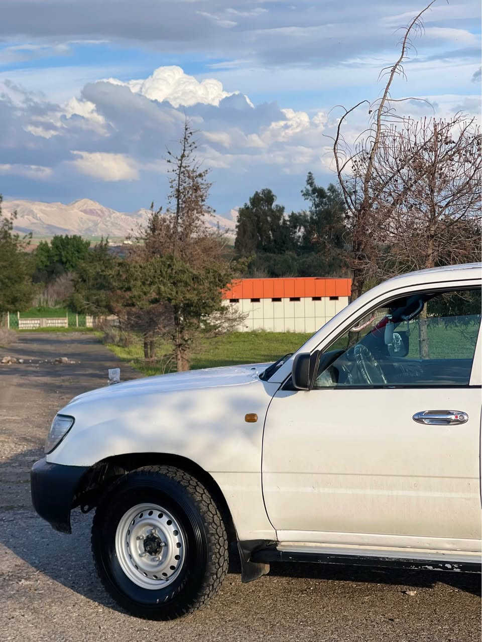 سەرەتا بەناوی خوا 
مۆنیکا ٢٠٠٢ فولل عادی مواسەفات G پێش تەبلە دەبل سپێر
چوار تایەو ویلی تازەی بۆ بەستراوە 
٥ پارچەی بۆیاخە بە هیزام دەی فرۆشم 
سەقفو ناو شانی بۆیاخی نیە وارگەراو نیە دەعمو لێدراوی نیە 
گێرو مەکینەو ئەکسلو دەبل ئەکسلی بەشەرت هەمو گیانی بەشەرت
ناو دەرگاو تیکمەکانی تەقیوی پێوە نیە 
سەیارەکە نمونەیە لە خاوێنیو جوانی 
شوێن کۆیە 
سعری ٨٨ مەجالێکی برایانە 
***********
ڤایبەرو وەطس ئەپی لەسەرە كويسينجاك, أربيل
