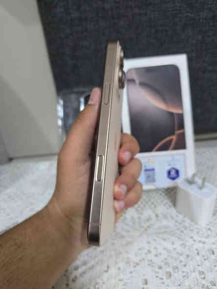 سلام عليكم ورحمه الله
16 برو ماكس ضمان ABM لون صحراوي دزرت 
غراضه كامله لزكه وكفر مستخدم شهر ونص 
بطاريه 100 عدد دورات شحن 60 مره
جهاز جديد شخط مابي مكفول من كلشي 
للبيع مكاني بغداد كرخ السعر قفل 1450 
***********
