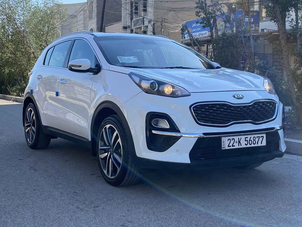 السلام عليكم عندي سبورتج 2020 السياره كفاله من الصبغ والضربه والتبديل بيها مكانين صغار بارد فقط رقم اربيل تحويل مباشر ماشي 75 الف حقيقي
محرك 2000
كشنات كهرباء
مري كهرباء 
قطعتين تبريد
داخل حمصي
حساسات
شاشه ايباد
كاميرا
وباقي المواصفات المعروفه
السسسعر 195$
مكاني بغداد الرصااااافه
للاتصال
***********
