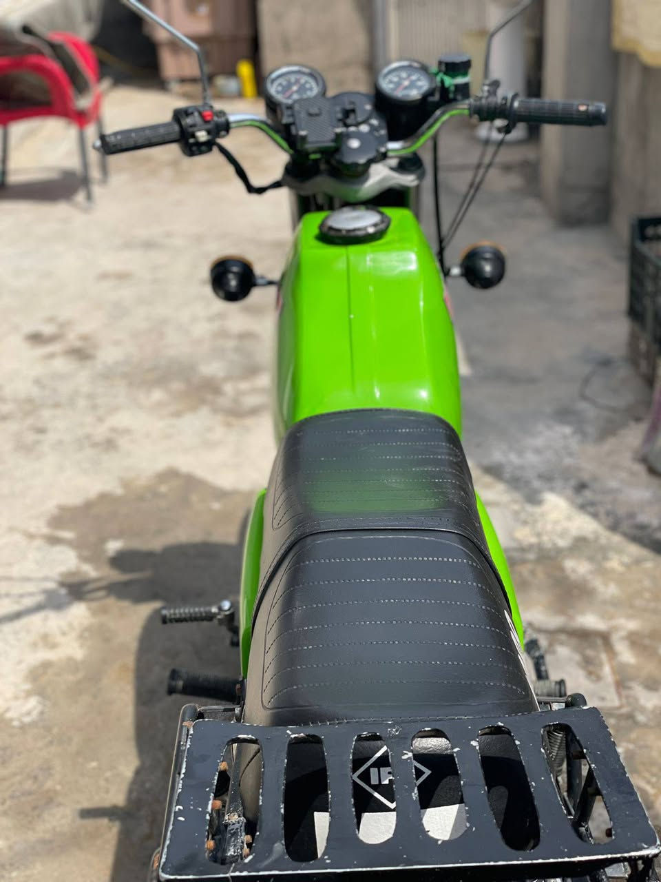 سلام عليكم ماطور  للبيع اصولي رقم وسنويه تحويل ثاني يوم كلشي ما ناقصه شاصي مابي قطره لحيم فقط الخشم مكينه تجفيت جديد  كصه 5 كهربايات كله شغاله
مكاني واسط عزيزيه 
***********
