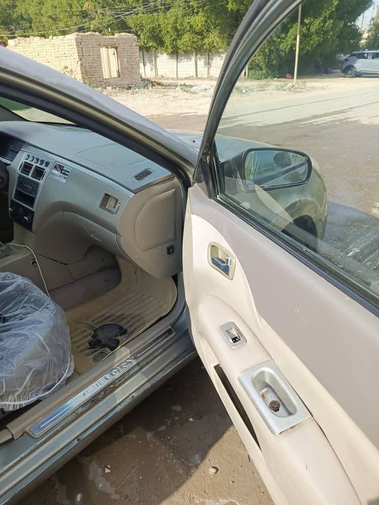 السلام عليكم شيري A5 السياره كلها بلاديه ماملعوب بيها جاهزه بس جراد شويه ماخذها كير عادي رقم نكليزي بسمي محرك بلادي 18000 السعر 30 ورقة رقم الهاتف ***********
