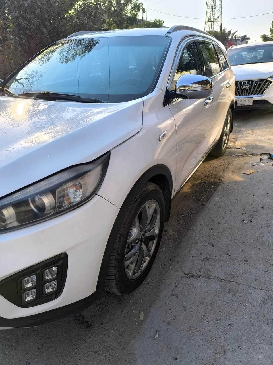 السلام عليكم 
كيا سورنتو خليجي موديل ٢٠١٦ رقم بغداد بأسمي ماشيه١٧٠  سته٦ سلندر سبعه٧ راكب ثلاث قطع تبريد بيها الصبغ بلبجم اثر بطش تخريب لاتبديل ولا فتح  كير مكينه صدر تبريد تخم تاير كوله تمام السعر ١٧٠ بيها مجال مكاني بغداد للاستفسار اكثر *********** بغداد, العراق
