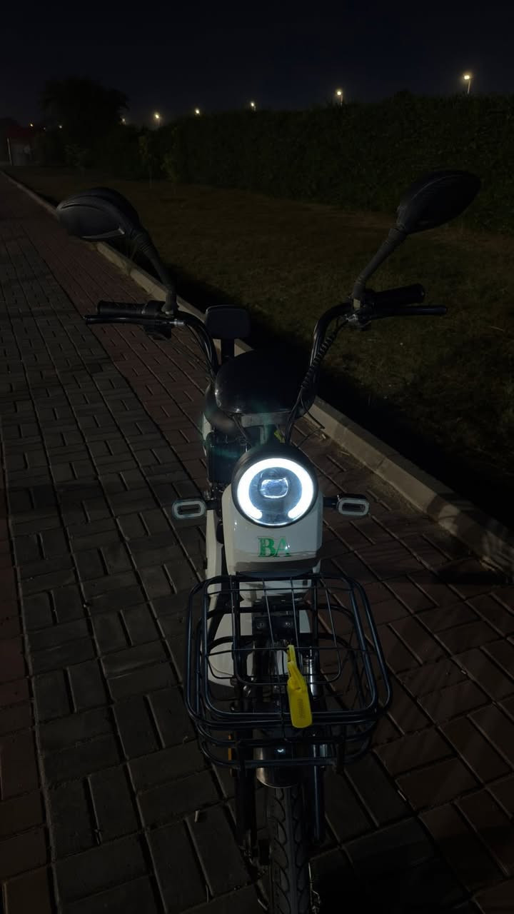 ابلاش 
بايسكل للبيع شحن كهربائي صيني  موديل ٢٠٢٤ بي بلوتوث مستعمل نظيف استخدام شخصي 
النواقص
كلوب امامي فقط
بايدرات
قاعدة الكشن 
بدون بايدرات
هاي المشاكل البي فقط 
الملحقات
شاحن
مفاتيح عدد ٢
بصمة عدد ١
مفتاح قفل المقعد عدد ٢
السعر ٢٠٠ وبي مجال بسيط


**إذا كنت صاحب هذا الإعلان وتريد حذفه لأي سبب، رجاءا أرسل رسالة إلى الدعم الفني**