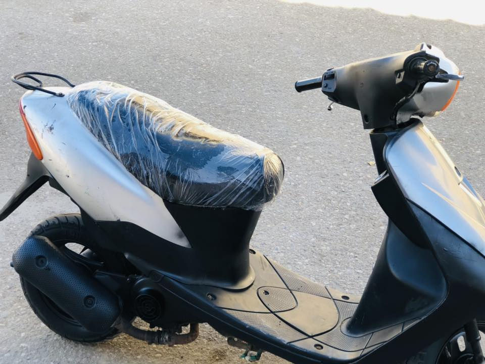 سلام عليكم شباب دراجه ساسوكي رياضي دراجه تخبل معدل ٥٥ كلشي شغال بس سلف دراجه بدون وراق دراجه حلوه بس بيه صوت بل محرك خشن صوته سعر 175 وبخدمت شراي ***********
