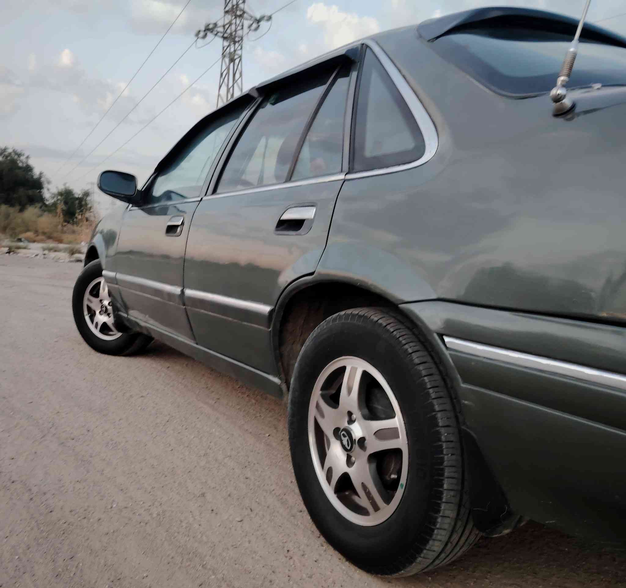 برنس فراشة 96 لون مميز
رقم انكليزي 
مكينة مفتوح كير اوتماتيك 
صبغ عام للجمالية
السيارة احلى من الصور وجاهزة من كلشي
السعر 38 مكاني محمودية


**إذا كنت صاحب هذا الإعلان وتريد حذفه لأي سبب، رجاءا أرسل رسالة إلى الدعم الفني**