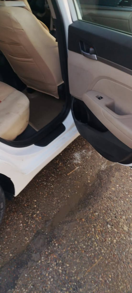 النترا 2018وارد امريكي ماشية ٨٩الف بيها ٣قطع صبغ السيارة بصمة فتحة كشنات تدفئة رادار جانبي شاشة بلاد كامرة دوارة داخل بيجي نضام الايكو والسبورت الاتصال ***********
