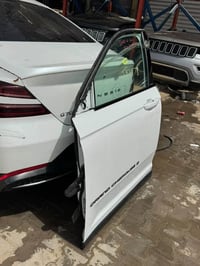 باب السايق جيب 2023 للبيع  07714310281